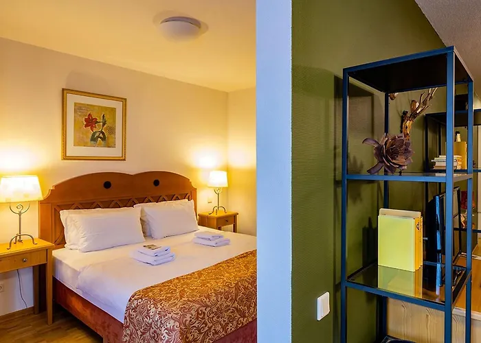 호텔 By Steiger 4*